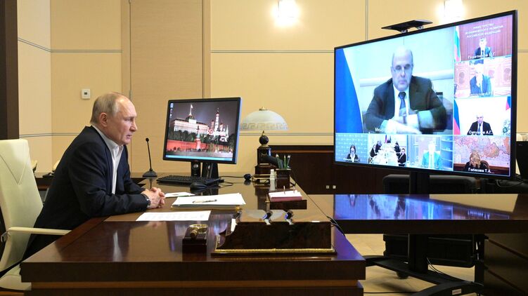 Путин готовится к посланию 2021. Фото с сайта Кремля 