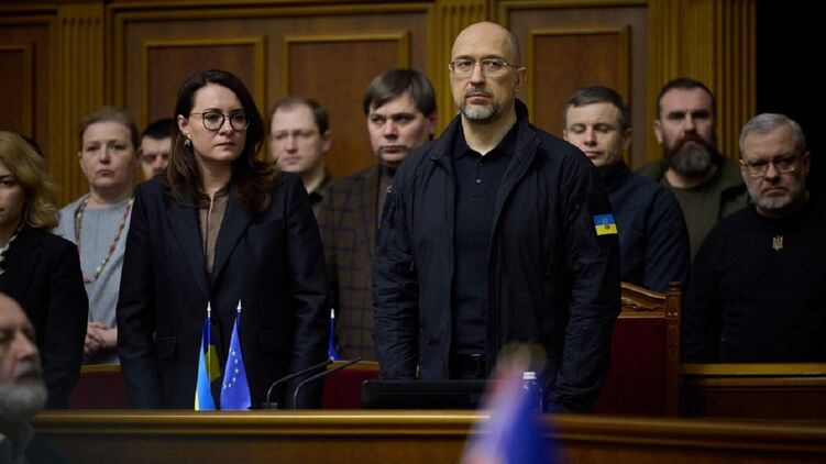 Правительство Дениса Шмыгаля (в центре) ждет решения президента Зеленского о своей судьбе. Фото: president.gov.ua