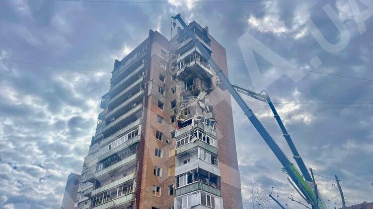Многоэтажка в Харькове после атаки