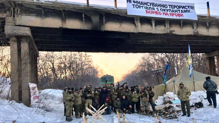 Блокада Донбасса породила множество вопросов, Facebook