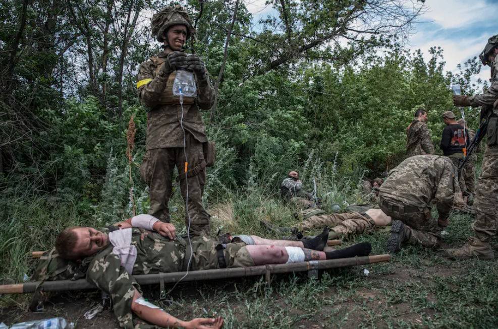 репортаж о выходе украинских подразделений из Лисичанска