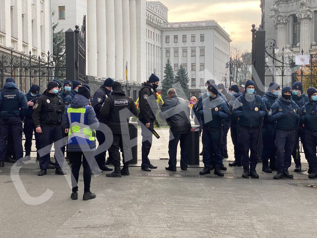 Под Офисом президента 4 ноября митинговали националисты