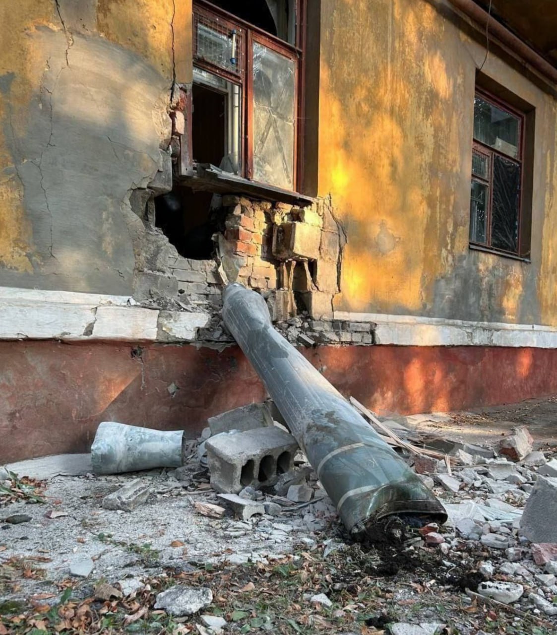 В Краматорске часть ракеты попала в жилой дом